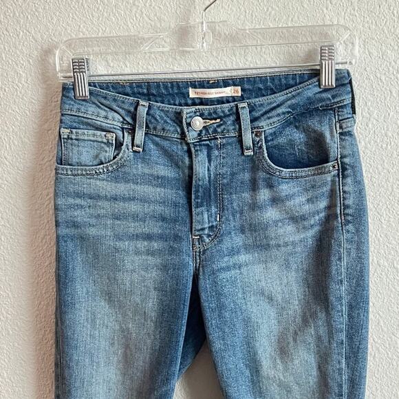 Levi's 721 High Rise Skinny Jeans Women's 26 Medium Wash Stretch Normcore - Picture 2 of 7